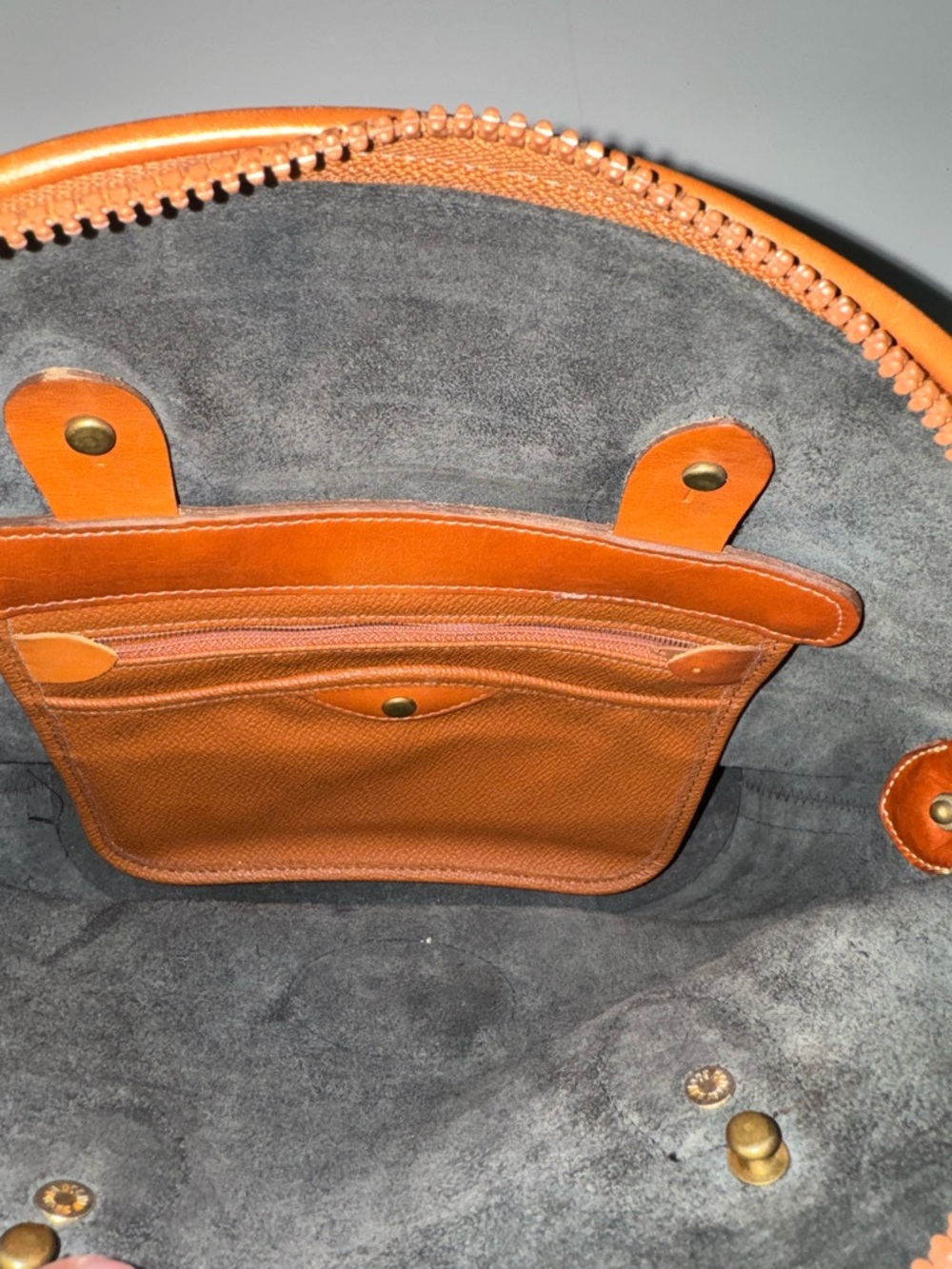 🥰💄VTG EUC Dooney & Bourke Norfolk Case Satchel with British Tan Trim - Picture 6 of 16